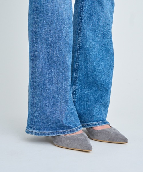 YANUK(ヤヌーク)の「ブーツカット"SHANNY"(デニムパンツ・レディース・ライトブルー・27inch/26inch/25inch/24inch/23inch/22inch/21inch)」の11枚目の写真