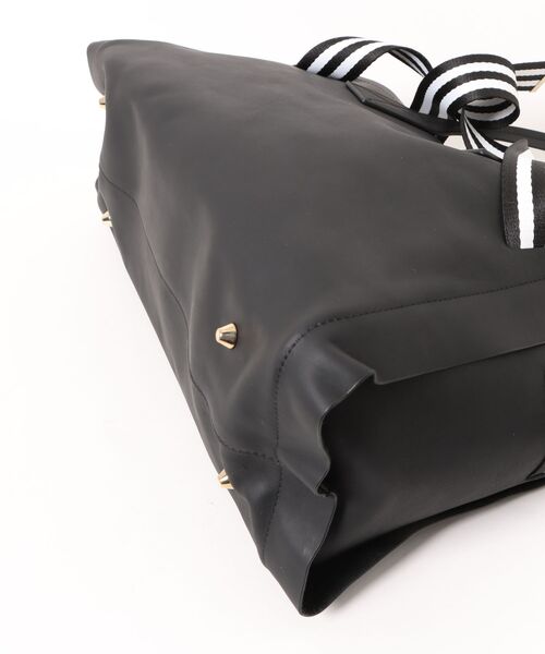 Scrap Book（スクラップブック）の「【atneK】ラインベルトトートバッグ（トートバッグ・レディース・ブラック・FREE）」の3枚目の写真