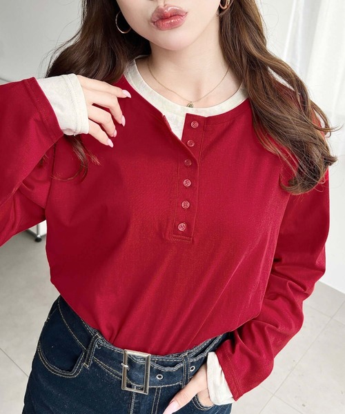 moment+(モーメントプラス)の「ヘンリーネックレイヤードロングTシャツ(ヘンリーネックロンT+ロンT2枚セット)(Tシャツ/カットソー・レディース・レッド/ピンク/オフホワイト/杢グレー/イエロー/ブラック・M)」の6枚目の写真