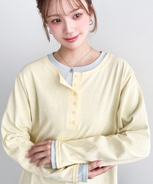 moment+(モーメントプラス)の「ヘンリーネックレイヤードロングTシャツ(ヘンリーネックロンT+ロンT2枚セット)(Tシャツ/カットソー・レディース・レッド/ピンク/オフホワイト/杢グレー/イエロー/ブラック・M)」の22枚目の写真