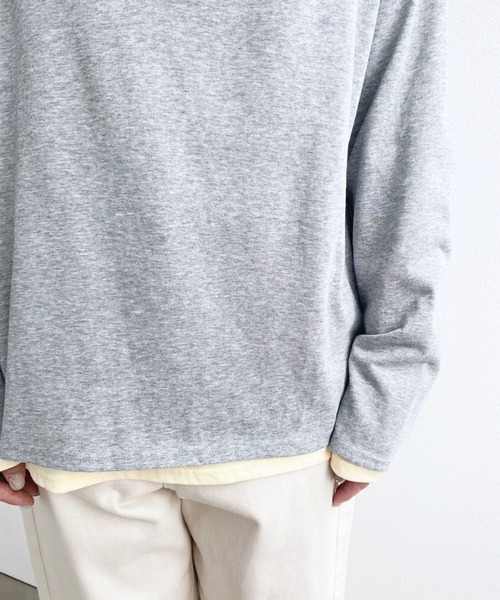 moment+(モーメントプラス)の「ヘンリーネックレイヤードロングTシャツ(ヘンリーネックロンT+ロンT2枚セット)(Tシャツ/カットソー・レディース・レッド/ピンク/オフホワイト/杢グレー/イエロー/ブラック・M)」の14枚目の写真