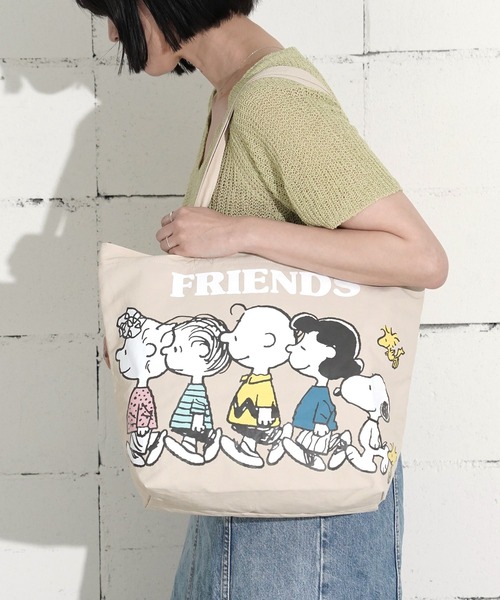 PEANUTS(ピーナッツ)の「"09"≪PEANUTS≫1ポケット ナイロン プリント トートバッグ(トートバッグ・レディース・ライラック/ベージュ/グレー・ONE SIZE)」の7枚目の写真