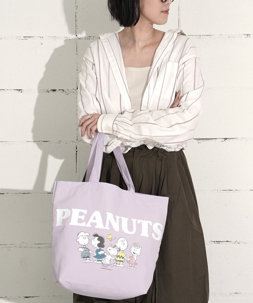 PEANUTS(ピーナッツ)の「"09"≪PEANUTS≫1ポケット ナイロン プリント トートバッグ(トートバッグ・レディース・ライラック/ベージュ/グレー・ONE SIZE)」の9枚目の写真