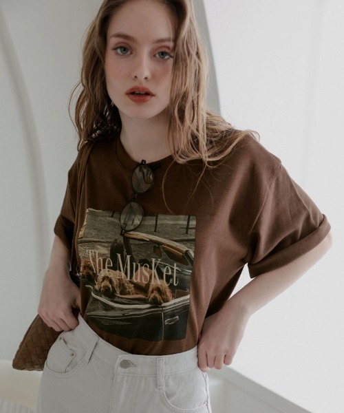 DONOBAN（ドノバン）の「レトロドッグフォトTee（Tシャツ/カットソー・レディース・ブラウン/ホワイト・ONE SIZE）」の2枚目の写真