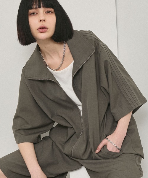 Alfred Alex(アルフレッドアレックス)の「【Alfred Alex】Oversized Zip-Up Track Jacket / サイドライン オーバーサイズ トラックジャケット【セットアップ対応】(ジャージ・メンズ・スミクロ/スモークグレー/グレー・M/L)」の3枚目の写真