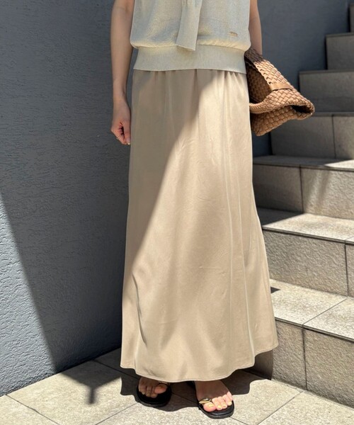 NOLLEY’S(ノーリーズ)の「【WEB&一部店舗限定】《セットアップ対応》ウォッシャブルサンドウォッシュナロースカート(スカート・レディース・チャコールグレー/ベージュ・38/36)」の1枚目の写真
