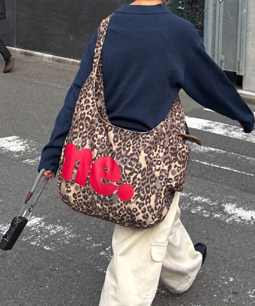 CIAOPANIC TYPY(チャオパニックティピー)の「【UNISEX】【WEB限定】デカロゴニュースペーパーバッグ(ショルダーバッグ・レディース・グレー/オレンジ/ベージュ・ONE SIZE)」の1枚目の写真