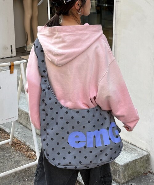 CIAOPANIC TYPY(チャオパニックティピー)の「【UNISEX】【WEB限定】デカロゴニュースペーパーバッグ(ショルダーバッグ・レディース・グレー/オレンジ/ベージュ・ONE SIZE)」の2枚目の写真