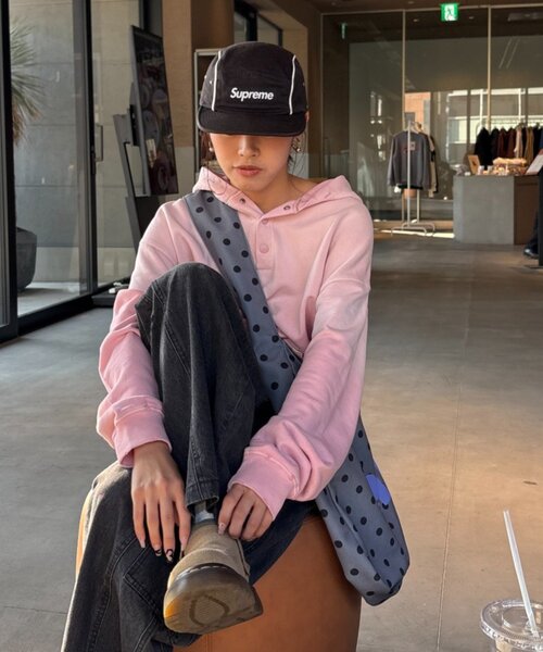 CIAOPANIC TYPY(チャオパニックティピー)の「【UNISEX】【WEB限定】デカロゴニュースペーパーバッグ(ショルダーバッグ・レディース・グレー/オレンジ/ベージュ・ONE SIZE)」の21枚目の写真
