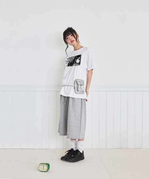 ESCAPEFROM(エスケープフロム)の「フレームガールプリントオーバーサイズ半袖Tシャツホワイト(Tシャツ/カットソー・レディース・その他・SMALL/MEDIUM/LARGE)」の2枚目の写真