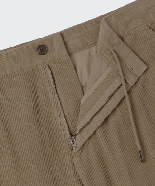 MUSINSA STANDARD（ムシンサスタンダード）の「8W コーデュロイバルーンパンツ [ベージュ]（その他パンツ・メンズ・その他・26/27/28/29/30/31/32/34/36/38）」の4枚目の写真