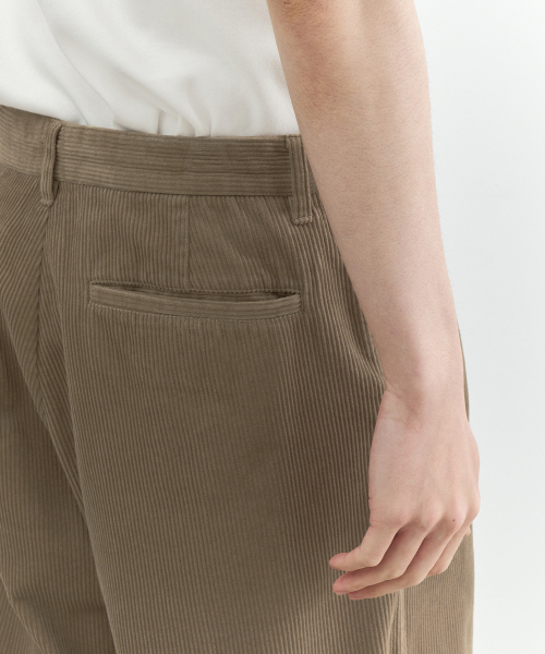 MUSINSA STANDARD（ムシンサスタンダード）の「8W コーデュロイバルーンパンツ [ベージュ]（その他パンツ・メンズ・その他・26/27/28/29/30/31/32/34/36/38）」の6枚目の写真