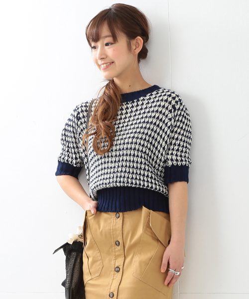 Ray BEAMS(レイビームス)の「Ray BEAMS / 2トーン 柄編 クルーニット(ニット/セーター・レディース・レッド/ネイビー・ONE SIZE)」の2枚目の写真
