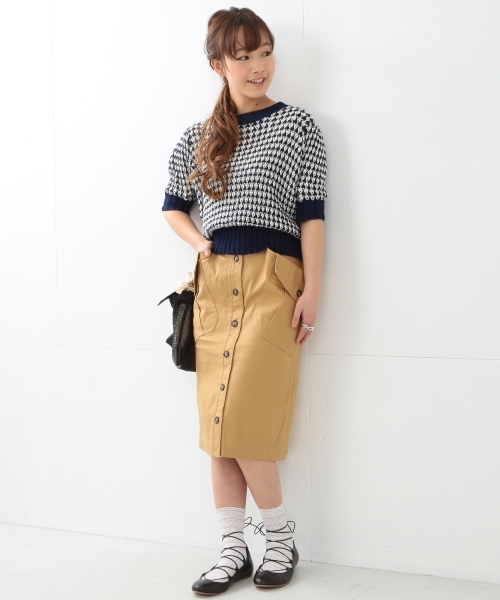 Ray BEAMS(レイビームス)の「Ray BEAMS / 2トーン 柄編 クルーニット(ニット/セーター・レディース・レッド/ネイビー・ONE SIZE)」の11枚目の写真