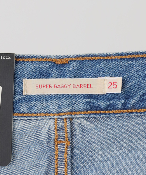 OUTDOOR PRODUCTS（アウトドアプロダクツ）の「Levi's SUPER BAGGY BARREL（スラックス・レディース・ブルー系その他・26/25/24）」の10枚目の写真