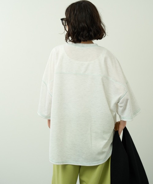 A.D.C.L.(エーディーシーエル)の「配色ステッチ 前後差 半袖 オーバーサイズプルオーバー(Tシャツ/カットソー・レディース・グリーン/ブラウン・M/L)」の6枚目の写真