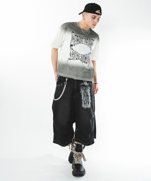 SHORT ROUND(ショートラウンド)の「SHORT ROUND/グラデーションロゴT(Tシャツ/カットソー・メンズ・ホワイト系その他/ブラック系その他・LARGE/MEDIUM)」の4枚目の写真