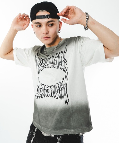 SHORT ROUND(ショートラウンド)の「SHORT ROUND/グラデーションロゴT(Tシャツ/カットソー・メンズ・ホワイト系その他/ブラック系その他・LARGE/MEDIUM)」の11枚目の写真