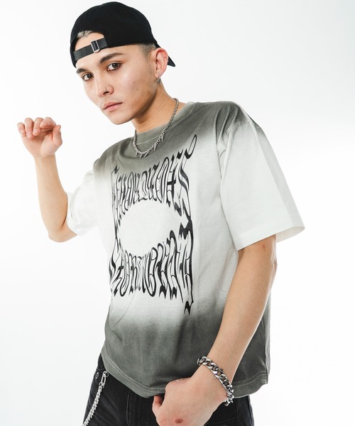 SHORT ROUND(ショートラウンド)の「SHORT ROUND/グラデーションロゴT(Tシャツ/カットソー・メンズ・ホワイト系その他/ブラック系その他・LARGE/MEDIUM)」の12枚目の写真