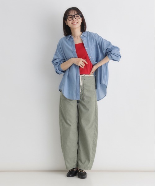 Right-on(ライトオン)の「シアーデニムビッグシャツ(シャツ/ブラウス・レディース・ライトインディゴブルー/ダークインディゴブルー・L/S/M)」の21枚目の写真