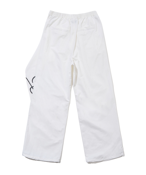 YOUHEE(ユヒ)の「PARACHUTE LAYERED PANTS_WHITE(その他パンツ・レディース・その他・FREE)」の5枚目の写真