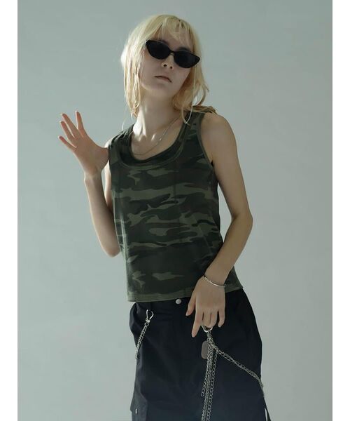 :ETHROF(イーサオブ)の「LAYERED-LIKE CAMOUFLAGE RIB TANKTOP(キャミソール・レディース・グレー・MEDIUM)」の4枚目の写真