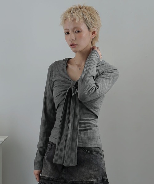 Ulysses(ユリシス)の「フード付きノットデザインロングスリーブカットソー(Tシャツ/カットソー・レディース・ダークグレー/ホワイト・F)」の7枚目の写真
