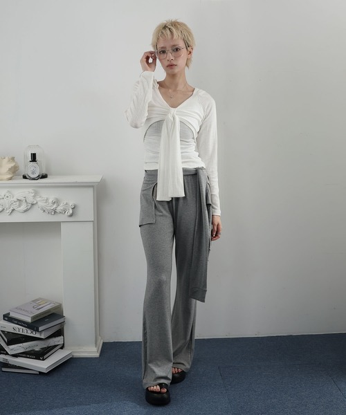 Ulysses(ユリシス)の「フード付きノットデザインロングスリーブカットソー(Tシャツ/カットソー・レディース・ダークグレー/ホワイト・F)」の3枚目の写真