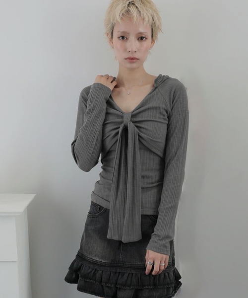 Ulysses(ユリシス)の「フード付きノットデザインロングスリーブカットソー(Tシャツ/カットソー・レディース・ダークグレー/ホワイト・F)」の9枚目の写真