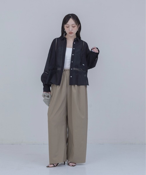 Eimee Law（エイミーロウ）の「レーストリミング シアーヘムシャツ（シャツ/ブラウス・レディース・アイボリー/ブラック/オフホワイト・FREE）」の9枚目の写真