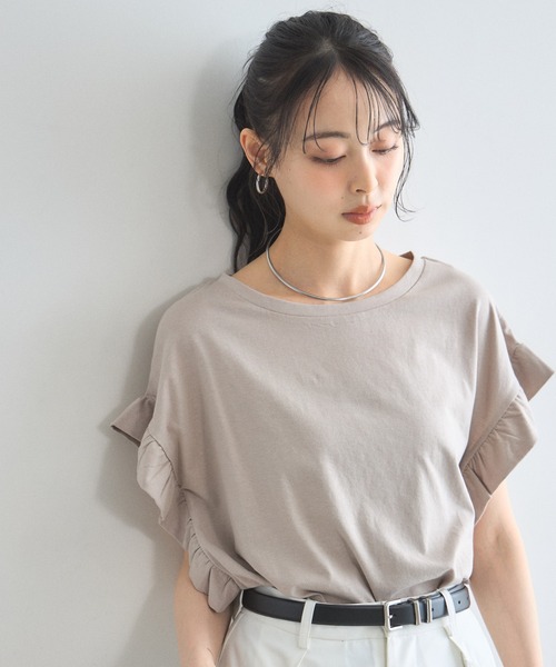 &. NOSTALGIA(アンドドットノスタルジア)の「プチフリルスリーブTシャツ(Tシャツ/カットソー・レディース・グレイッシュベージュ/オフホワイト/ブラック・FREE)」の7枚目の写真