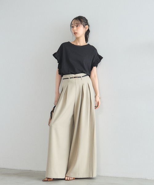 &. NOSTALGIA(アンドドットノスタルジア)の「プチフリルスリーブTシャツ(Tシャツ/カットソー・レディース・グレイッシュベージュ/オフホワイト/ブラック・FREE)」の17枚目の写真