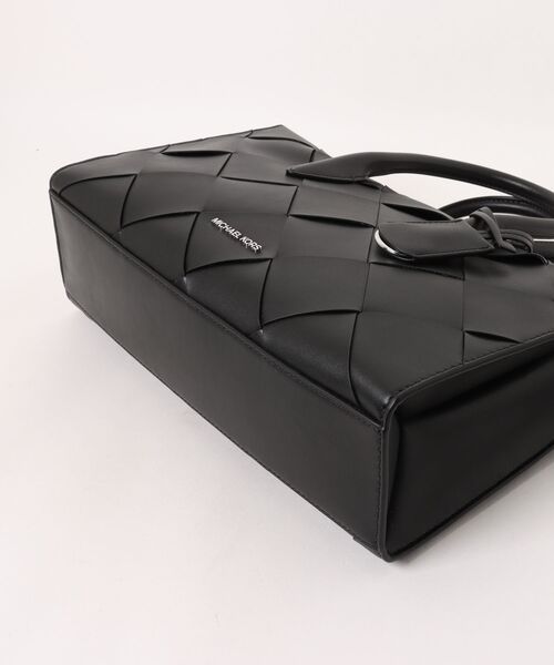 MICHAEL KORS(マイケルコース)の「MD EW TZ SATCHEL(ハンドバッグ・レディース・ブラック・FREE)」の3枚目の写真