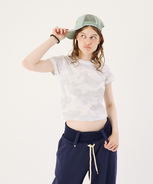 FTW(エフティダブリュー)の「SLUB CAMO TEE(Tシャツ/カットソー・レディース・グリーン/ブラック/ホワイト・MEDIUM/SMALL/LARGE)」の6枚目の写真