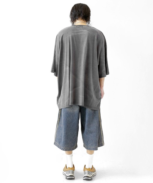 minsobi(ミンソビ)の「スノーウォッシュ フェードロゴ ビッグTシャツ ユニセックス(Tシャツ/カットソー・メンズ・ブラック/チャコールグレー・FREE)」の16枚目の写真