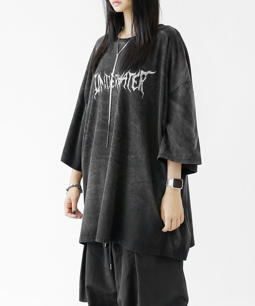 minsobi(ミンソビ)の「スノーウォッシュ フェードロゴ ビッグTシャツ ユニセックス(Tシャツ/カットソー・メンズ・ブラック/チャコールグレー・FREE)」の21枚目の写真