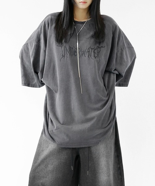minsobi(ミンソビ)の「スノーウォッシュ フェードロゴ ビッグTシャツ ユニセックス(Tシャツ/カットソー・メンズ・ブラック/チャコールグレー・FREE)」の14枚目の写真