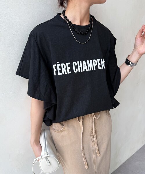 DouDou(ドゥドゥ)の「【WEB限定】ラッフルスリーブロゴTEE(Tシャツ/カットソー・レディース・ブラック/オフホワイト/ブラウン・FREE)」の2枚目の写真