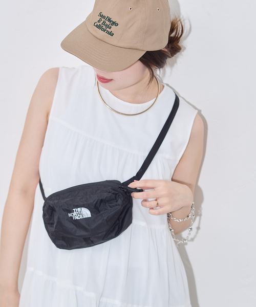 THE NORTH FACE(ザノースフェイス)の「《追加》【THE NORTH FACE/ ザノースフェイス】 Mayfly Hip Pouch(ショルダーバッグ・レディース・ブラック/チャコールグレー・FREE)」の11枚目の写真