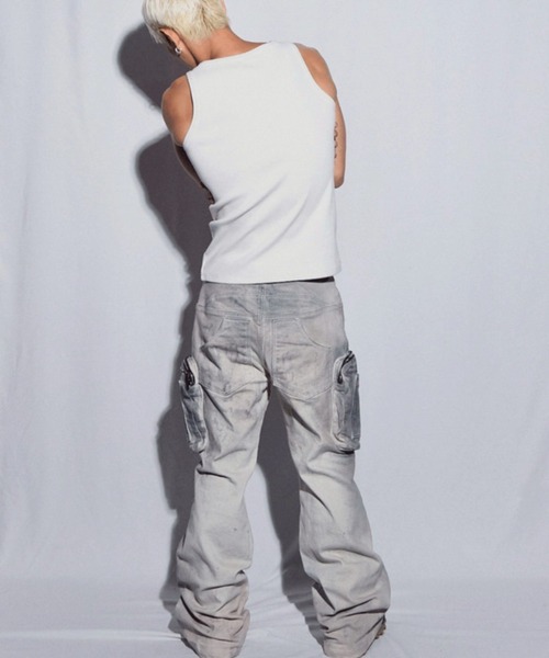 BLR BLUER(ビーエルアールブラー)の「【BLR BLUER】Logo Rivet Sleeveless / 【ビーエルアール ブラー】ロゴリベットタンクトップ(タンクトップ・メンズ・ホワイト/ブラック・M/L)」の6枚目の写真