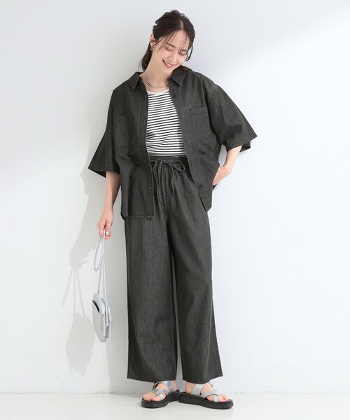 SHOO・LA・RUE(シューラルー)の「【セットアップ可/S-LL】ライトオンスデニム イージーワイドパンツ(デニムパンツ・レディース・ブラック/ライトブルー/ネイビー・03/02/04/01)」の8枚目の写真
