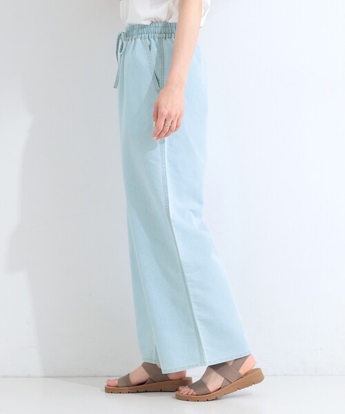 SHOO・LA・RUE(シューラルー)の「【セットアップ可】夏でも快適 ライトオンスデニム イージーワイドパンツ(デニムパンツ・レディース・ブラック/ライトブルー/ネイビー・03/02/04/01)」の14枚目の写真