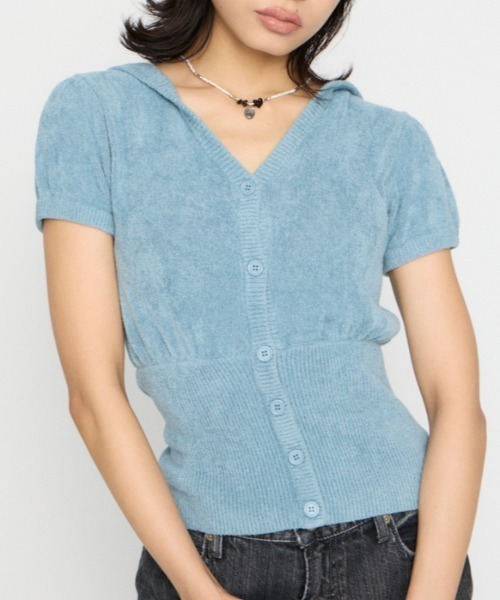 LAGUA GEM（ラグアジェム）の「PUFF SLEEVE HOODIE トップス（ニット/セーター・レディース・ライトブルー/オフホワイト/チャコールグレー・FREE）」の3枚目の写真