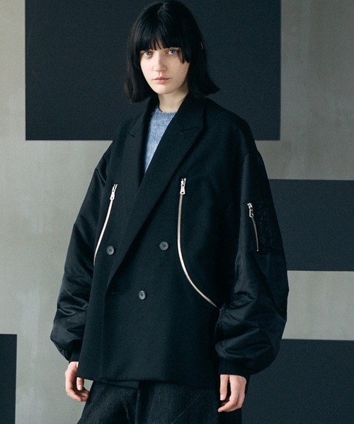 MAISON SPECIAL（メゾンスペシャル）の「《UNISEX》Prime-Over MA-1 Sleeve Double Breasted Curved Zip Tailored Jacket/プライムオーバーMA-1スリーブダブルブレストカーブジップテーラードジャケット【MAISON SPECIAL/メゾンスペシャル】（テーラードジャケット・メンズ・ライトグリーン/カーキ/ブラック・2/1）」の2枚目の写真
