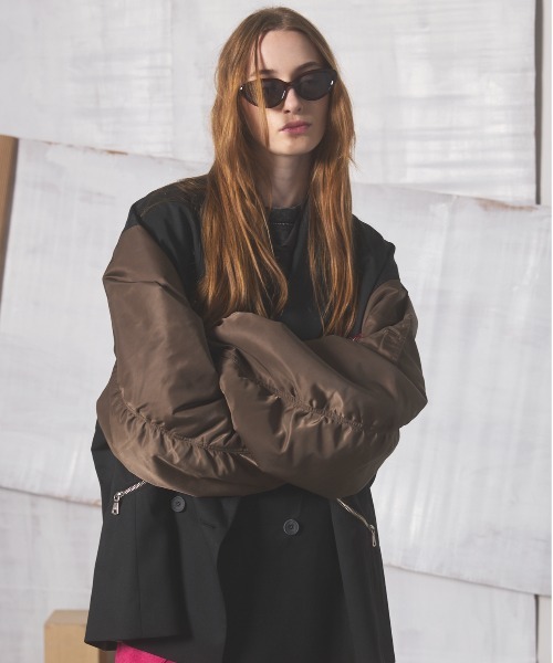 MAISON SPECIAL（メゾンスペシャル）の「《UNISEX》Prime-Over MA-1 Sleeve Double Breasted Curved Zip Tailored Jacket/プライムオーバーMA-1スリーブダブルブレストカーブジップテーラードジャケット【MAISON SPECIAL/メゾンスペシャル】（テーラードジャケット・メンズ・ライトグリーン/カーキ/ブラック・2/1）」の18枚目の写真
