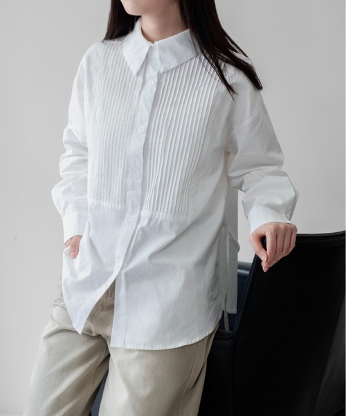on:nue(オンニュ)の「【on:nue】 ピンタックウエストリボンオーバーシャツ /26-27 AW COLLECTION(シャツ/ブラウス・レディース・ブルー/ホワイト/ブラック/ブラウン・FREE)」の1枚目の写真