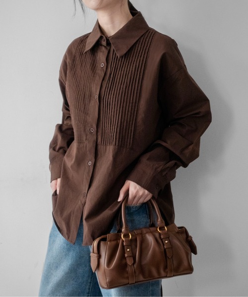 on:nue(オンニュ)の「【on:nue】 ピンタックウエストリボンオーバーシャツ /26-27 AW COLLECTION(シャツ/ブラウス・レディース・ブルー/ホワイト/ブラック/ブラウン・FREE)」の16枚目の写真