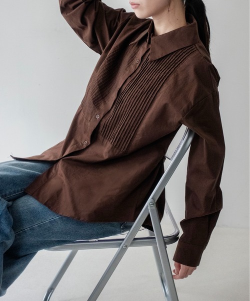 on:nue(オンニュ)の「【on:nue】 ピンタックウエストリボンオーバーシャツ /26-27 AW COLLECTION(シャツ/ブラウス・レディース・ブルー/ホワイト/ブラック/ブラウン・FREE)」の5枚目の写真