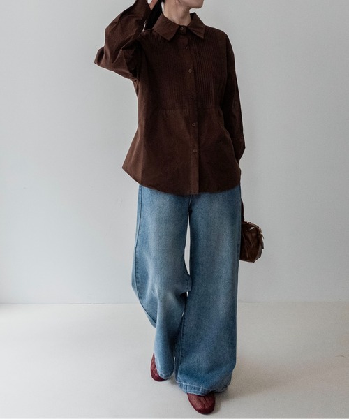 on:nue(オンニュ)の「【on:nue】 ピンタックウエストリボンオーバーシャツ /26-27 AW COLLECTION(シャツ/ブラウス・レディース・ブルー/ホワイト/ブラック/ブラウン・FREE)」の6枚目の写真