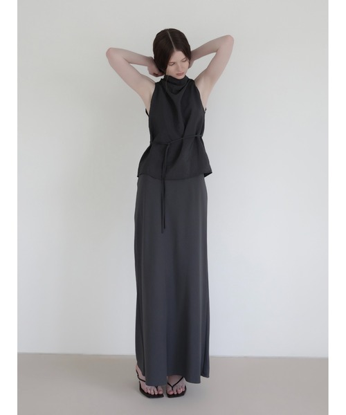 NOWNS(ナウンス)の「Sue | Side string top(シャツ/ブラウス・レディース・チャコールグレー・FREE)」の4枚目の写真